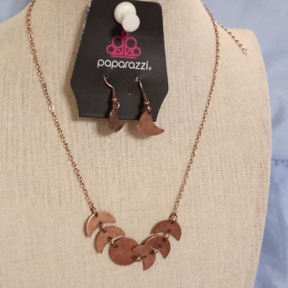 Lunar Has It Copper Necklace with free earrings